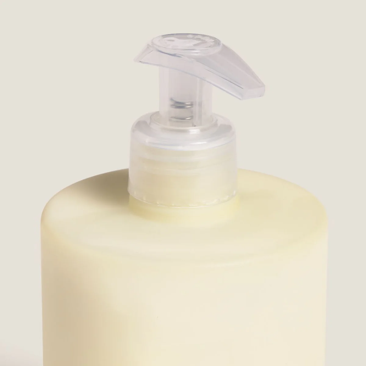 Loción corporal pétalos de jazmín Crema - Image 3