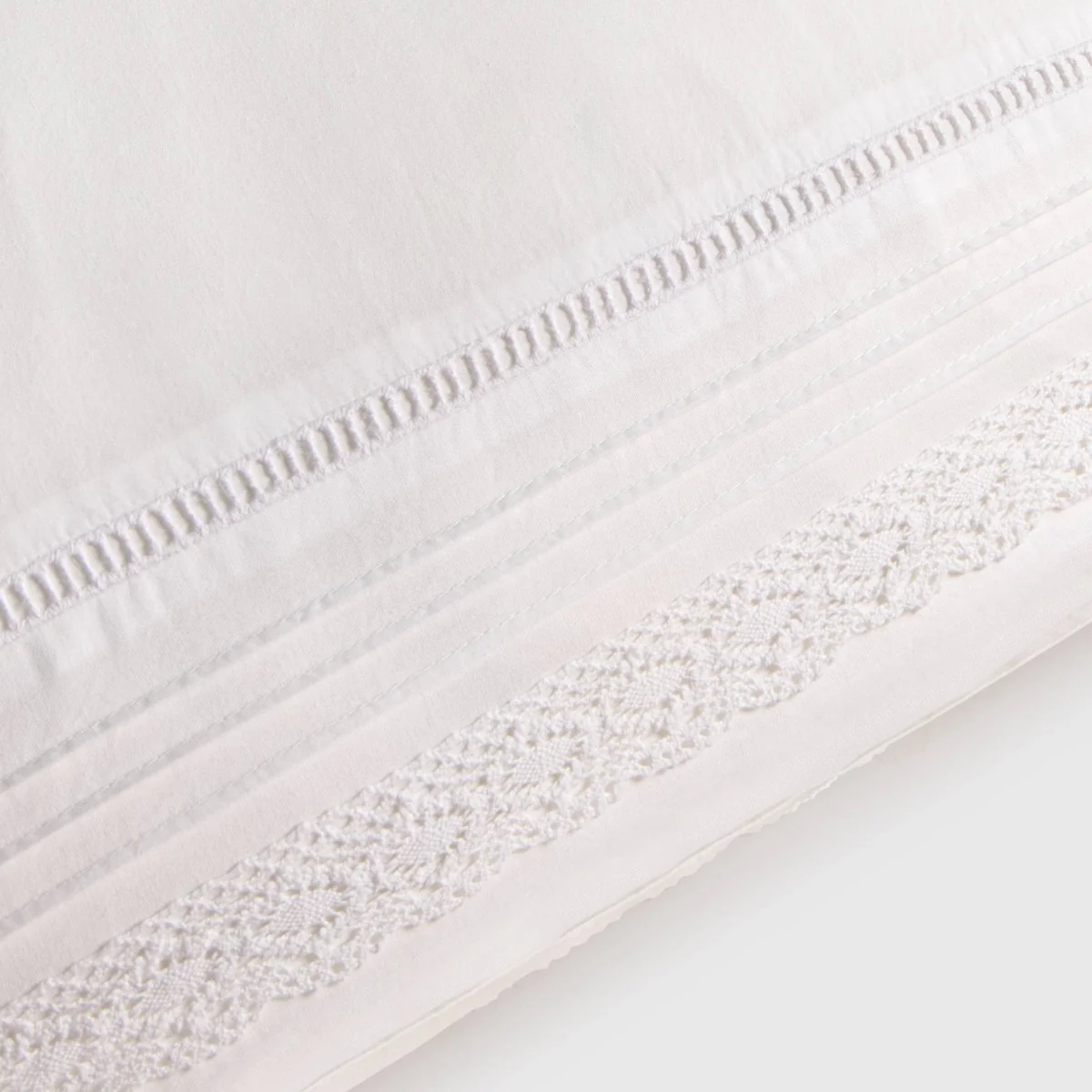 Funda de almohada algodón 180 hilos detalles lenceros Lalace - Image 4
