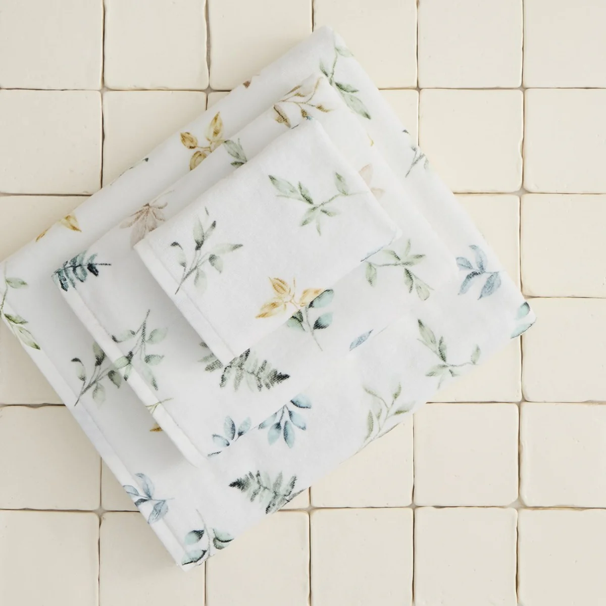 Toalla de baño algodón estampado hojas Foloto - Image 2