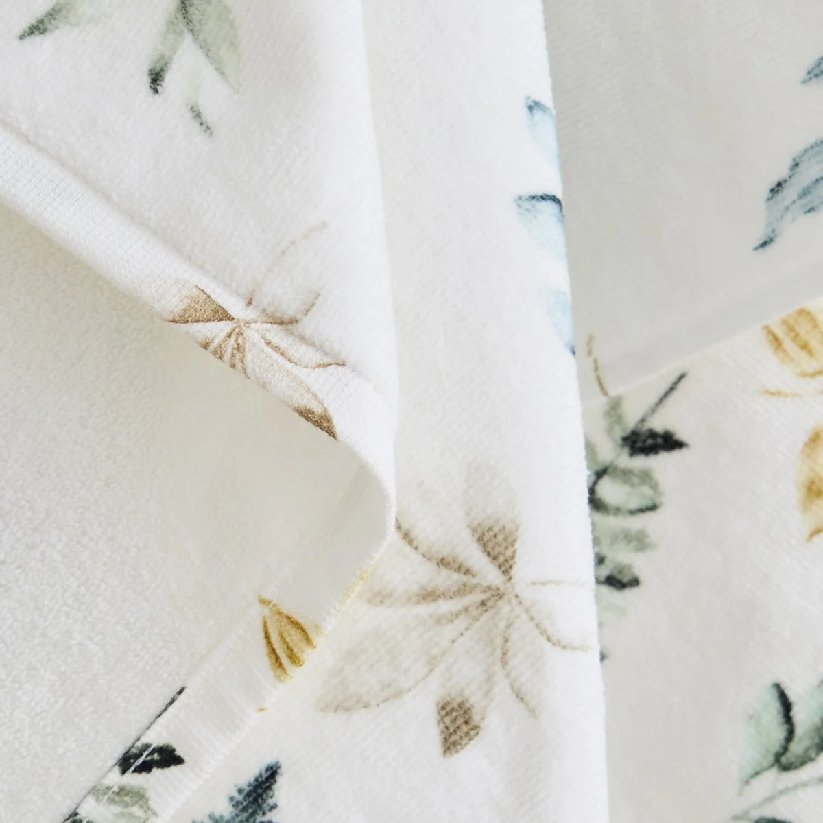 Toalla de baño algodón estampado hojas Foloto - Image 3