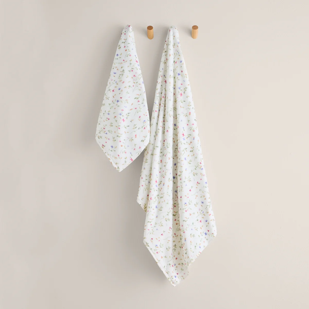 Toalla de baño algodón estampado floral Lalato