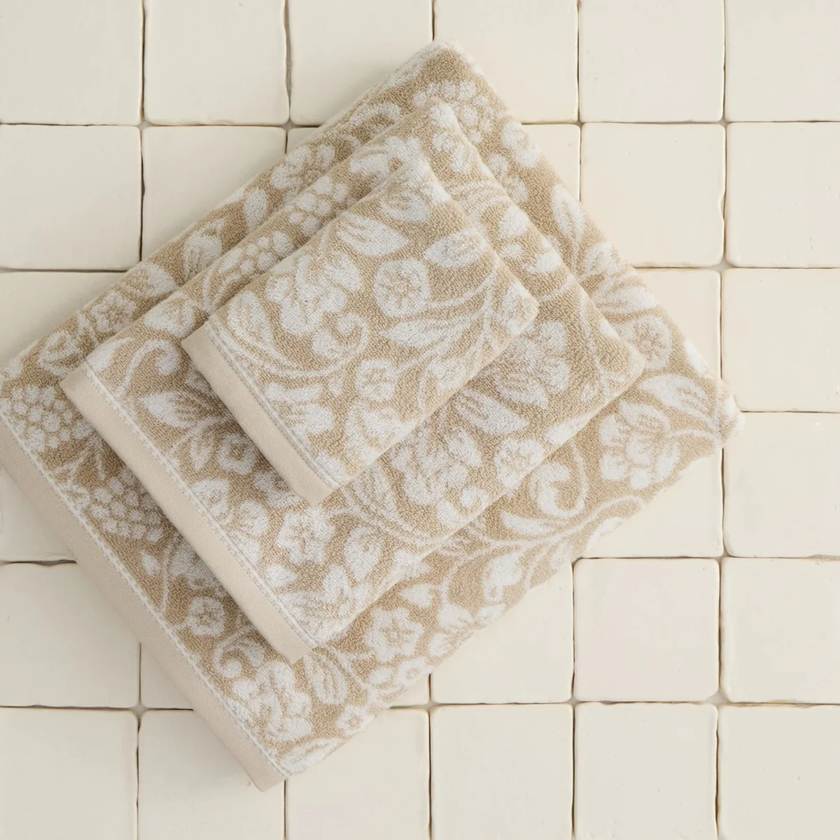 Toalla de baño algodón jacquard floral Medflo