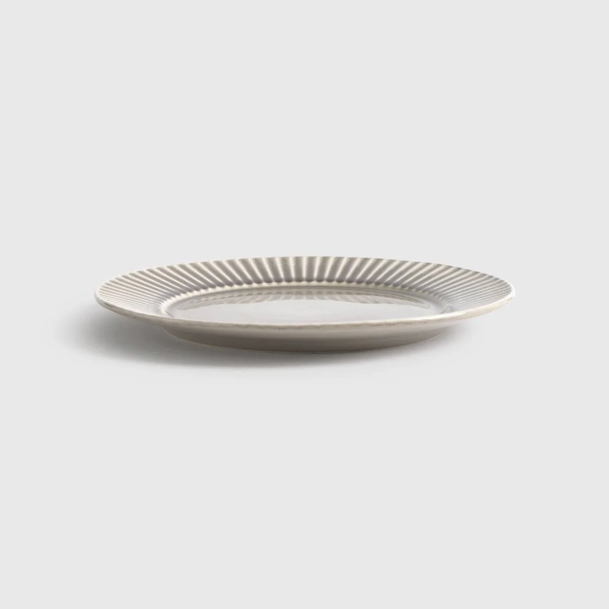 Plato llano 27cm diseño acanalado Pleatg - Image 2
