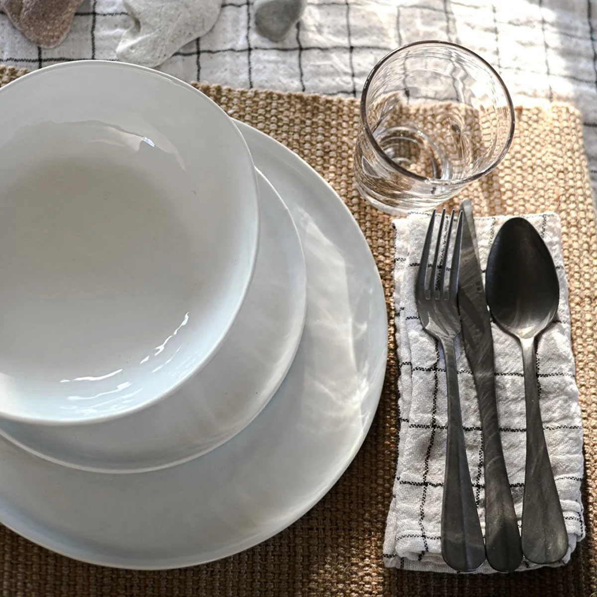 Plato hondo de porcelana Biancah - Image 2